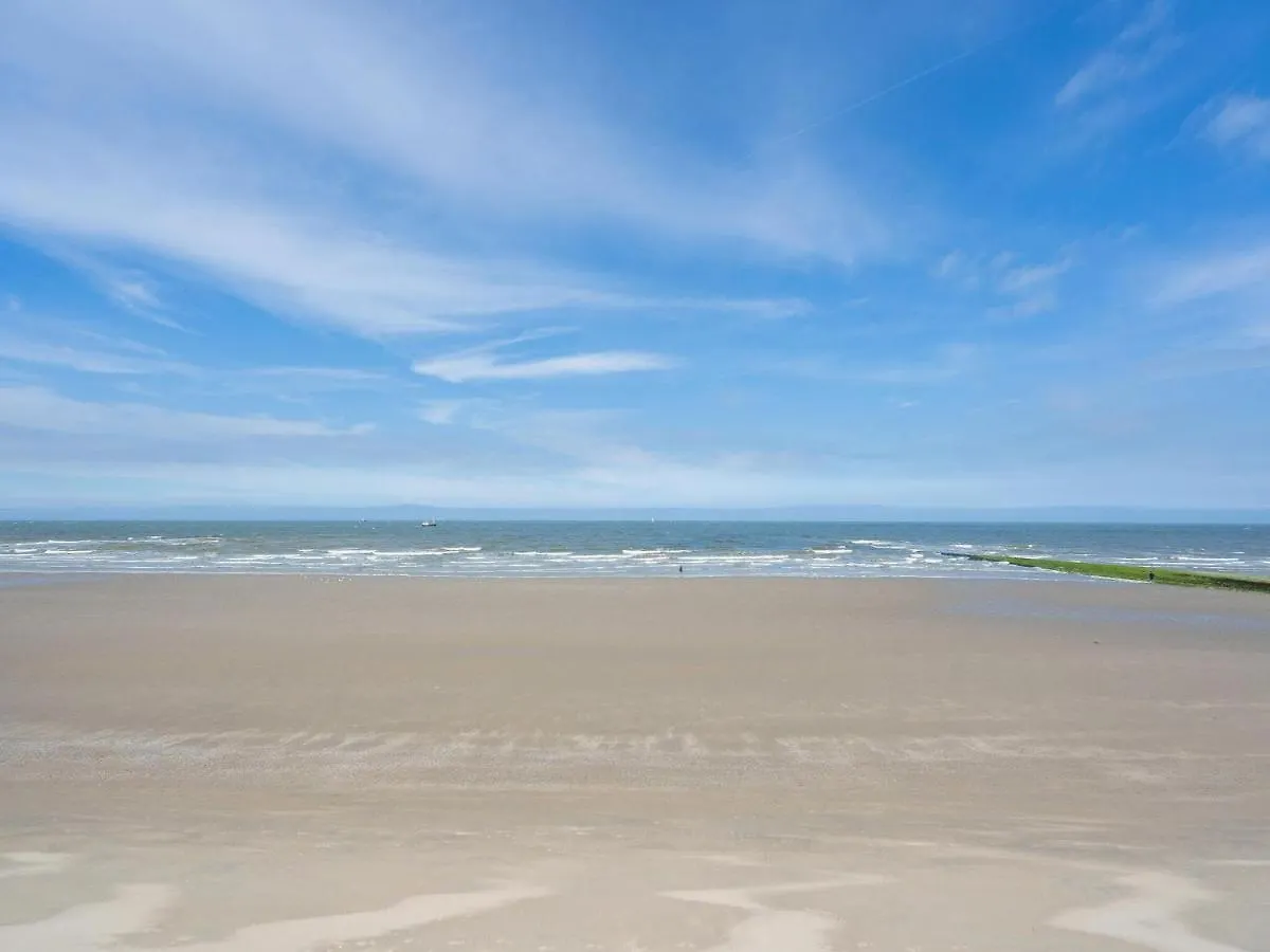 Comfortable Apartment In Oostende With Sea Views 0*, Ostend